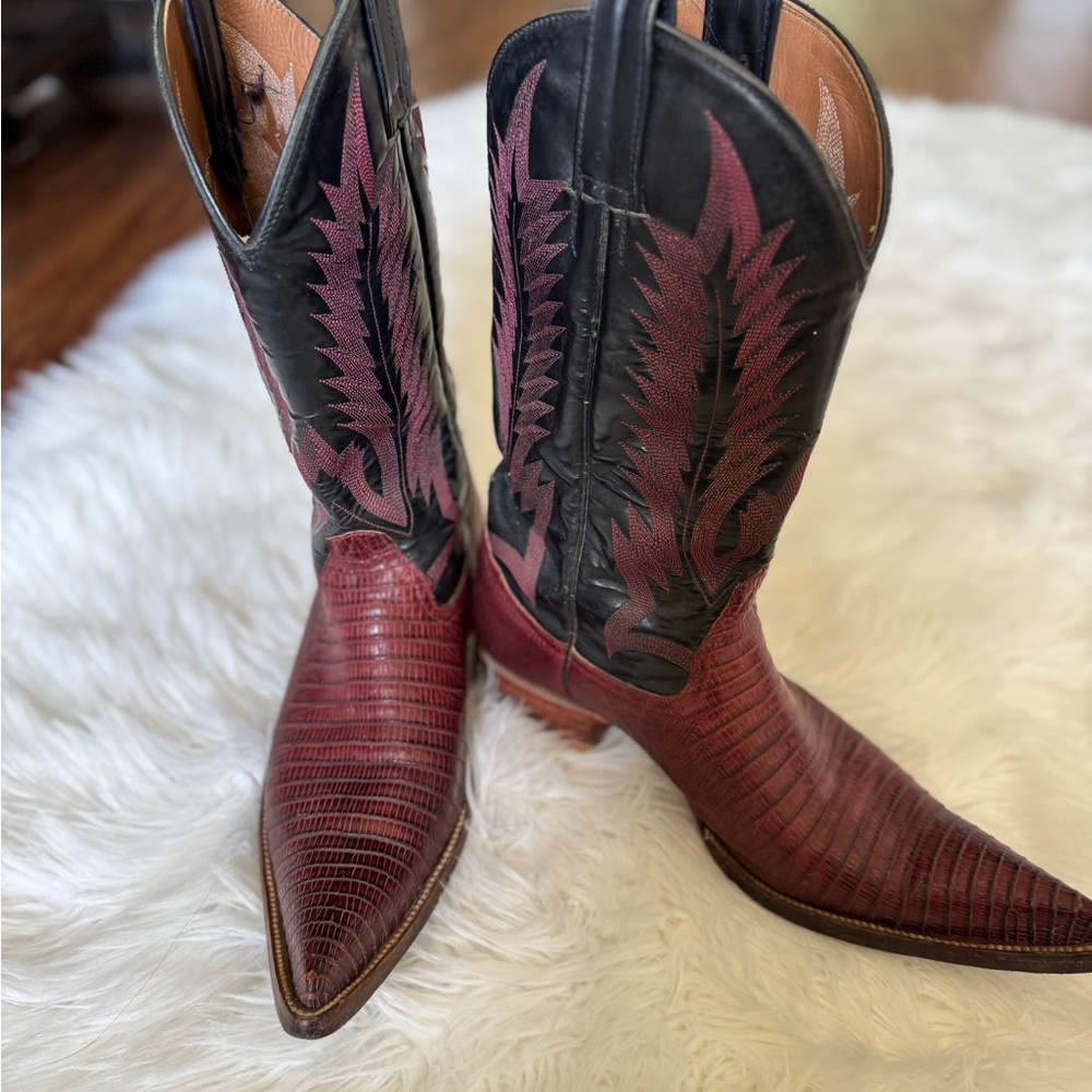 Red and Black Western Cowboy Boots